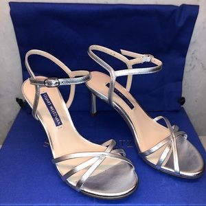 Stuart Weiztman Heel!